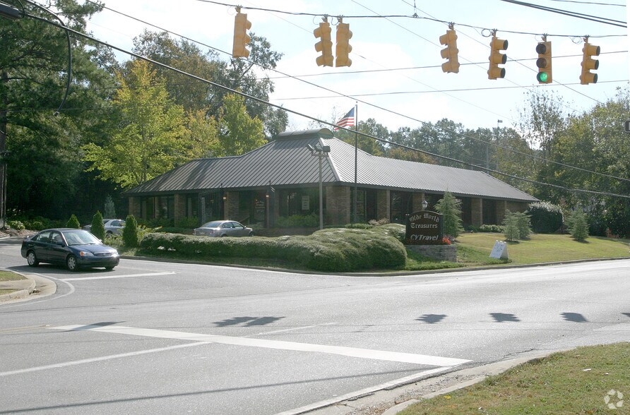 2401 Dolly Ridge Rd, Birmingham, AL 35243