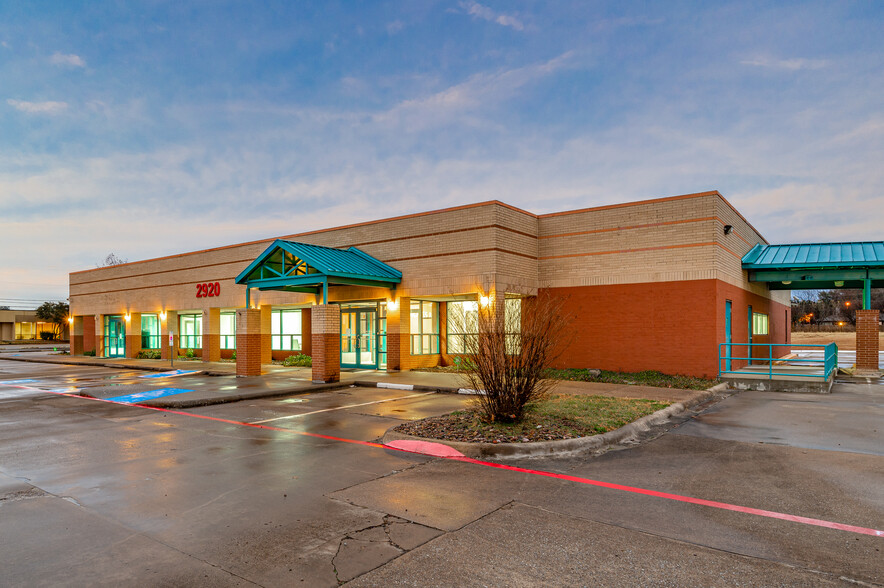 Dallas Texas MSA, Bank Building,Retail/Office - Day Care Center