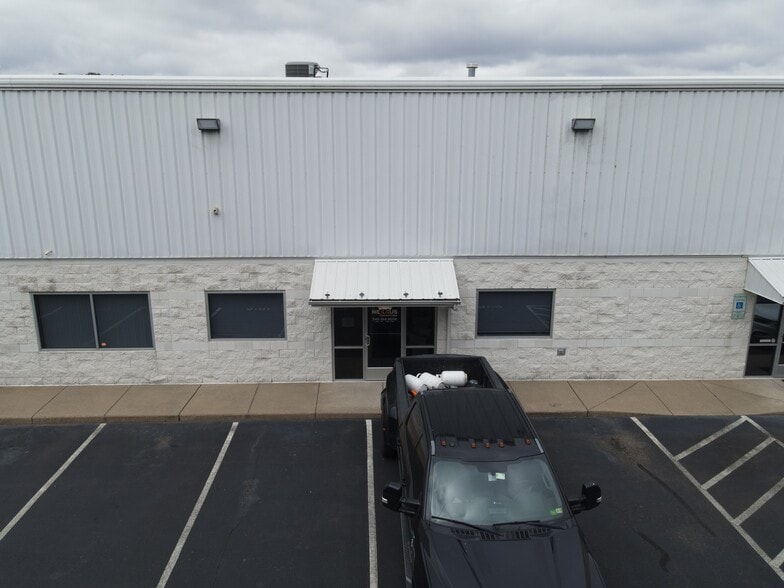 10950 Pierson Dr, Fredericksburg, VA for lease - Building Photo - Image 2 of 7