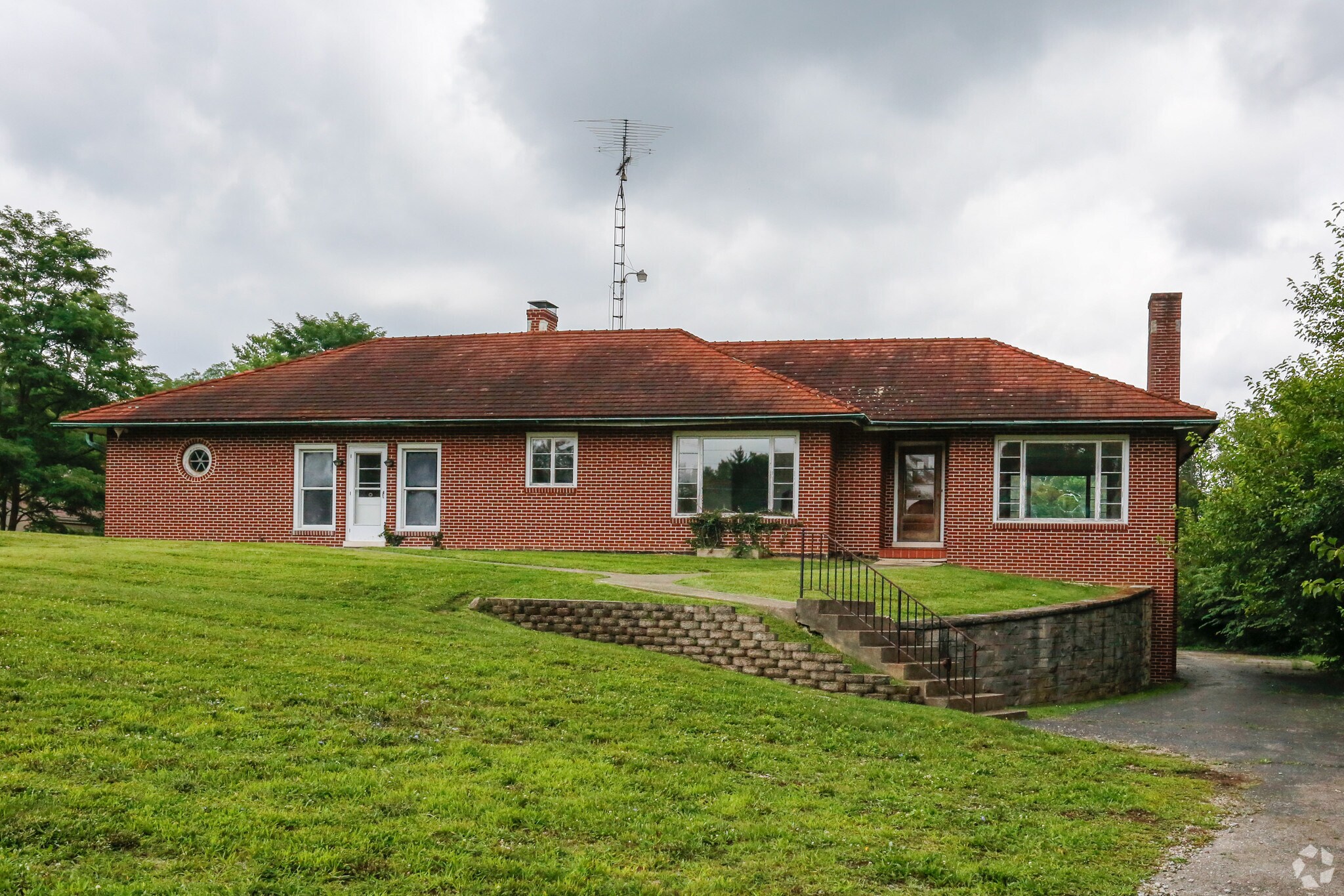 1907 Chester Blvd, Richmond, IN for sale Primary Photo- Image 1 of 1