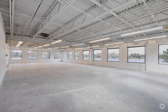850-868 Technology Way, Libertyville, IL for lease Interior Photo- Image 2 of 5