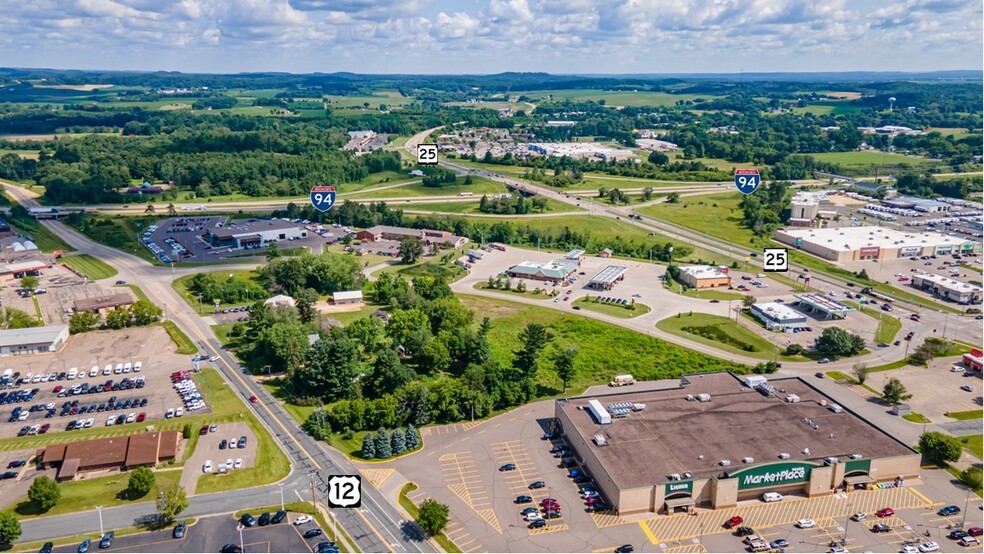 328 Oak Ave, Menomonie, WI for sale - Aerial - Image 1 of 6