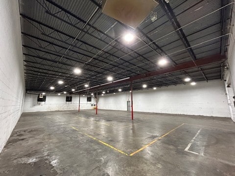 402 Aberdeen Rd, Hampton, VA for lease Interior Photo- Image 1 of 1