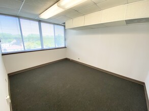 5901 N Cicero Ave, Chicago, IL for lease Interior Photo- Image 2 of 5