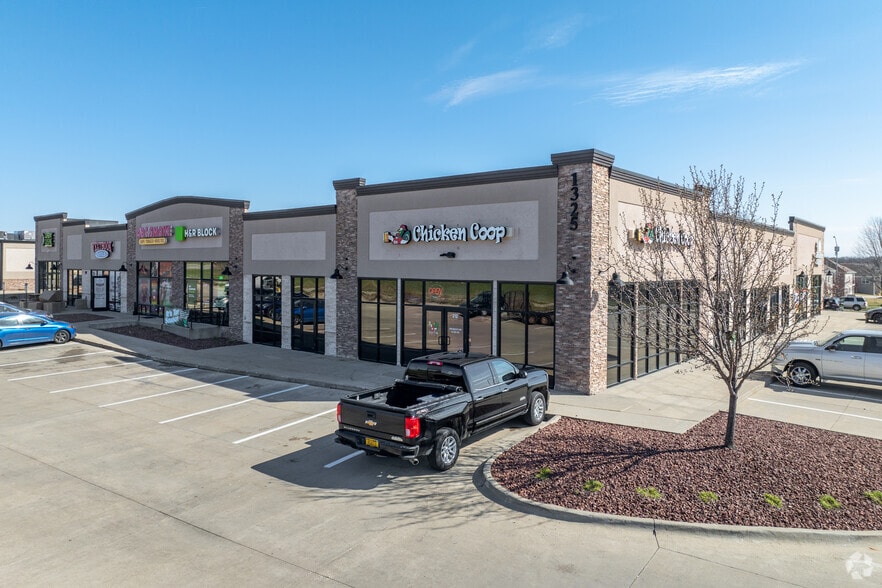 1325 SW Oralabor Rd, Ankeny, IA for sale - Primary Photo - Image 1 of 7
