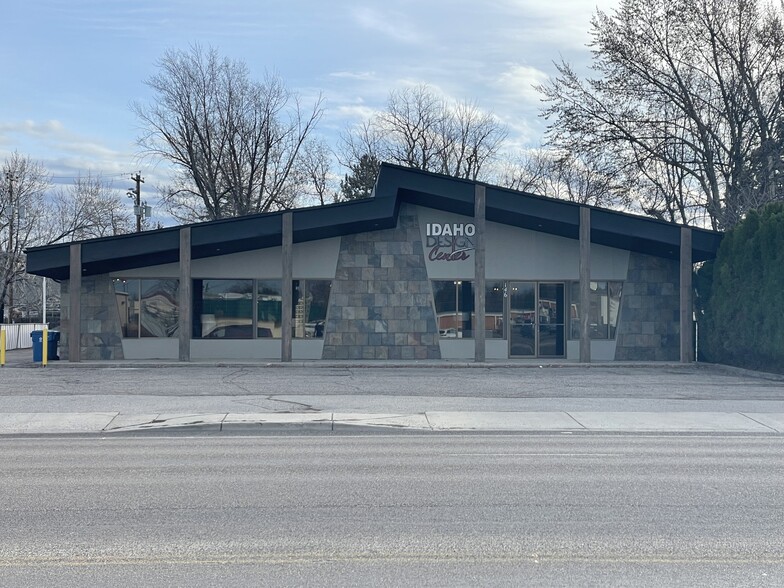 146 S Curtis Rd, Boise, ID for sale - Building Photo - Image 1 of 9