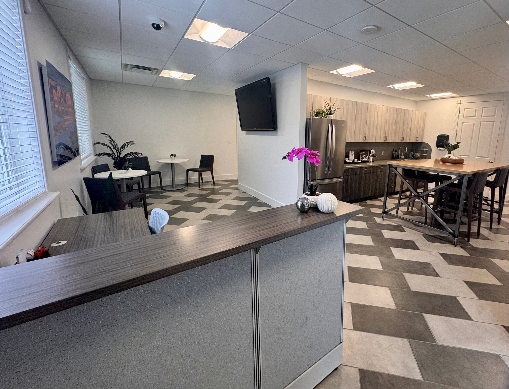 11075 S State St, Sandy, UT for lease Building Photo- Image 1 of 8