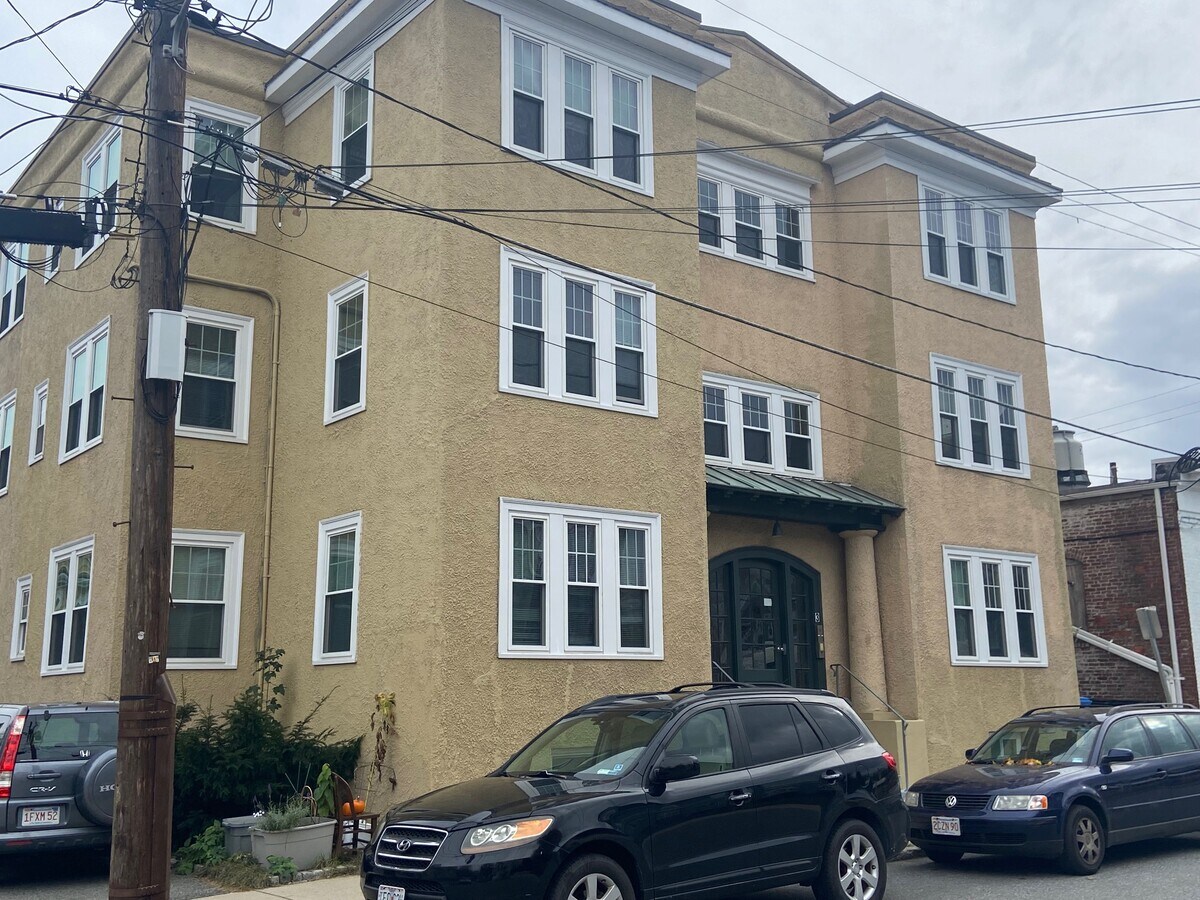 3 Oxford Ave, Belmont, MA 02478