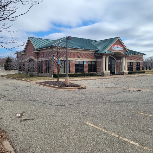 2180 Dixie Hwy, Waterford, MI 48328 - Retail for Lease | LoopNet