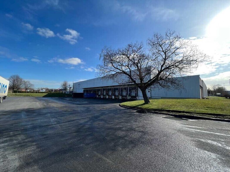 38 Rue Marcel Paul, Tremblay-en-France for lease - Building Photo - Image 3 of 22