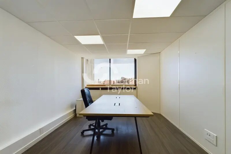 Office in Montpellier for lease - Interior Photo - Image 3 of 10