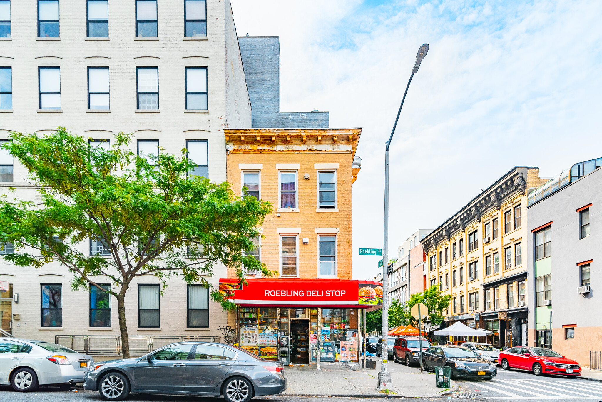 196 Roebling St, Brooklyn, NY for lease Primary Photo- Image 1 of 12