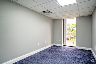 13246 38th St N, Clearwater, FL for lease Interior Photo- Image 1 of 1