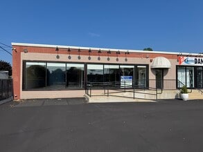 29 Rocky Point Yaphank Rd, Rocky Point, NY for lease Interior Photo- Image 1 of 4