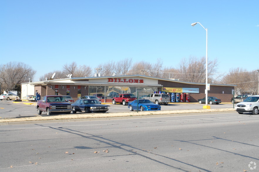 1203 N 2nd Ave, Mulvane, KS for sale - Building Photo - Image 1 of 2