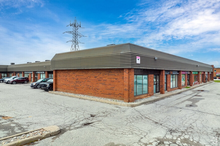 825 Denison St, Markham, ON for lease - Building Photo - Image 2 of 8