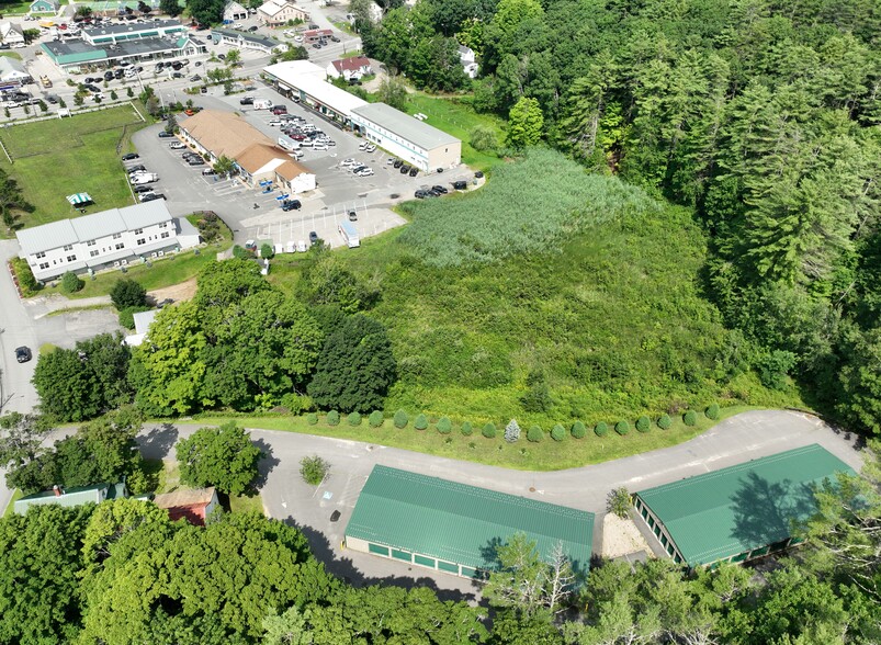 Clarke Plaza/Wolfeboro Shopping Ctr portfolio of 2 properties for sale on LoopNet.com - Aerial - Image 1 of 8