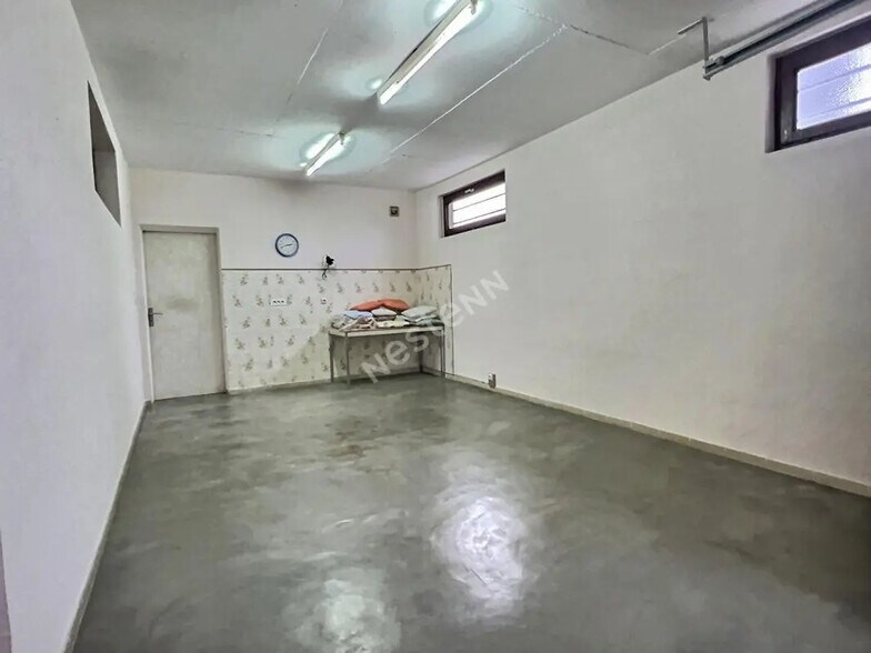 Flex in Saint-Avold for sale - Building Photo - Image 2 of 17