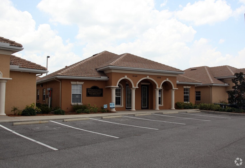 1110-1112 Nikki View Dr, Brandon, FL for sale - Primary Photo - Image 1 of 1