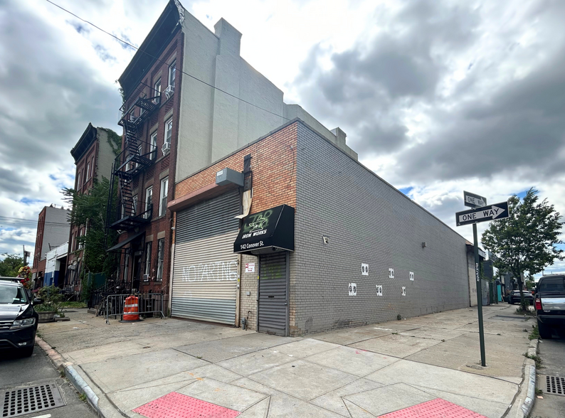 142 Conover St, Brooklyn, NY 11231 - Corner Industrial Building in Red ...