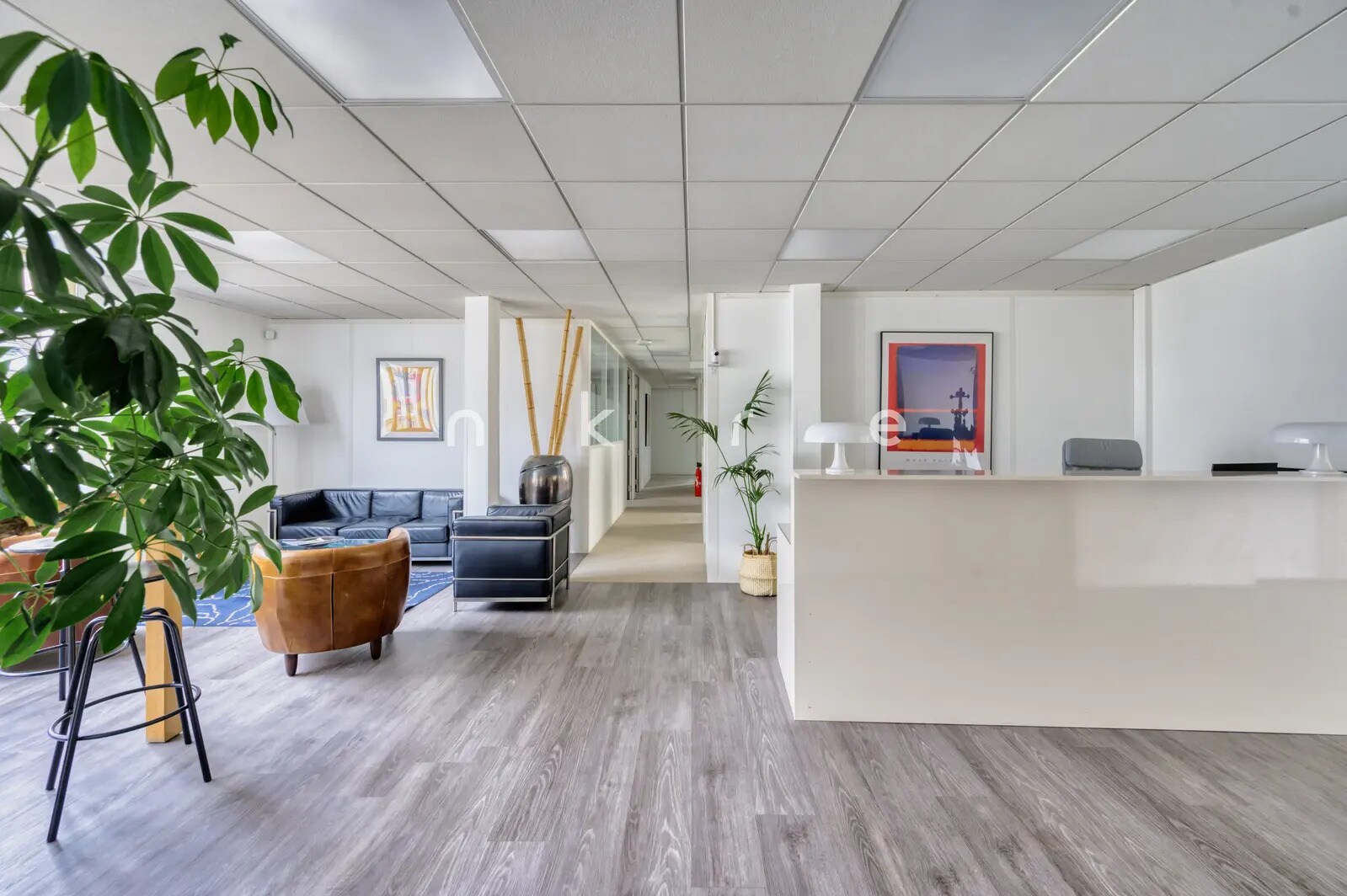 Office in Paris for lease Interior Photo- Image 1 of 18