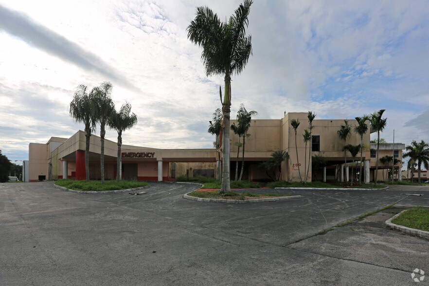 200 S Barfield Hwy, Pahokee, FL for sale - Primary Photo - Image 1 of 1