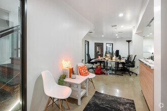 3384 Robertson Pl, Los Angeles, CA for lease Interior Photo- Image 1 of 2