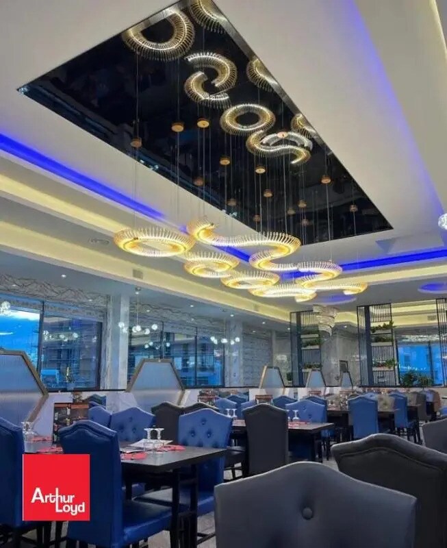 Retail in Dreux for sale Building Photo- Image 1 of 4