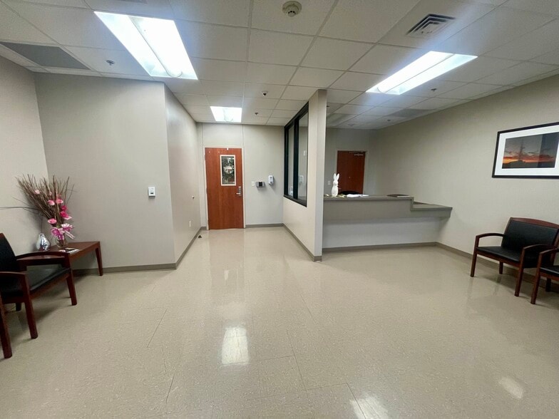 2336 US-183, Cuero, TX for sale - Interior Photo - Image 2 of 13