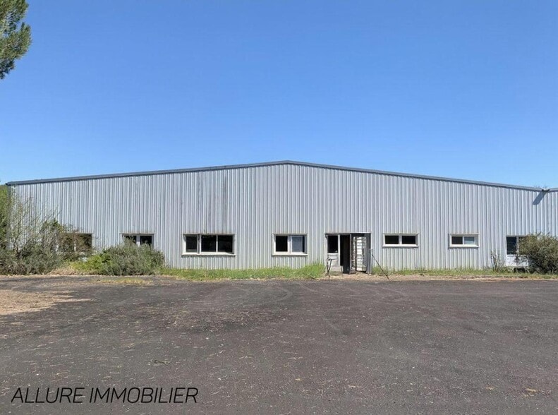Industrial in Allassac for sale - Building Photo - Image 1 of 8