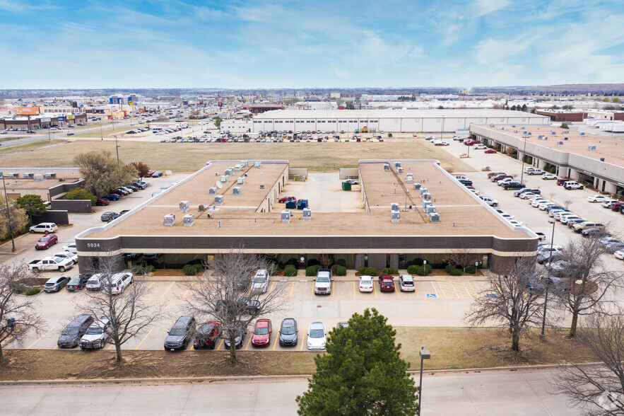 6100 NW 2nd St, Oklahoma City, OK for lease - Building Photo - Image 3 of 10