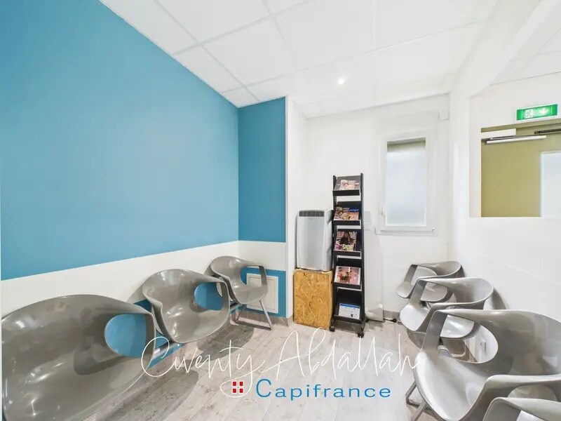 Office in Gilly-sur-Isère for lease Building Photo- Image 1 of 18