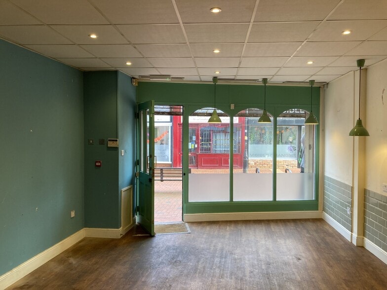 32 Sheep St, Rugby for lease - Interior Photo - Image 3 of 10