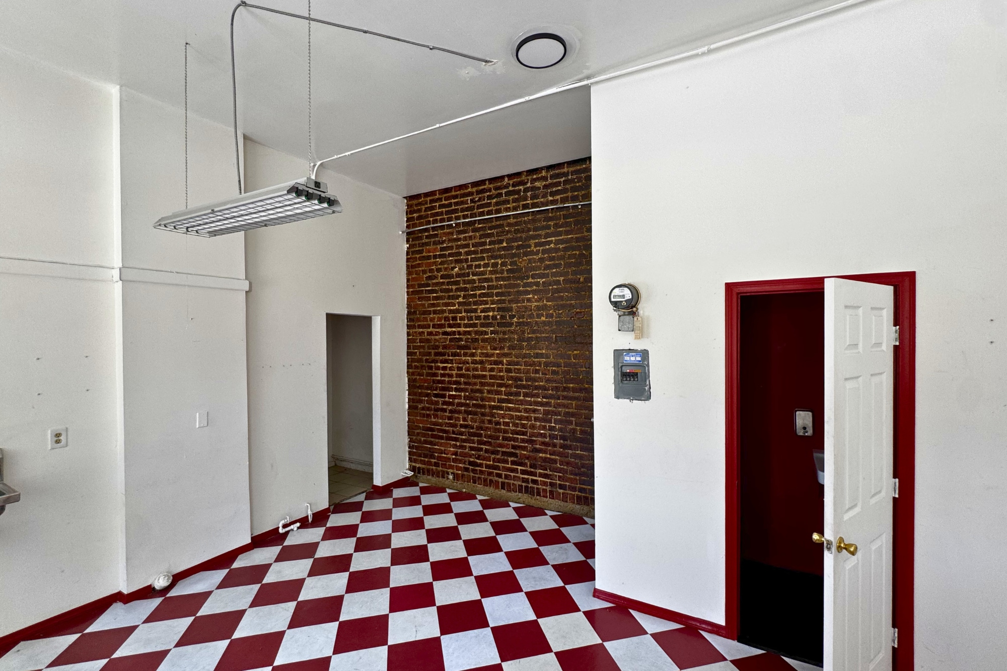3019-3031 S Flower St, Los Angeles, CA for lease Interior Photo- Image 1 of 8