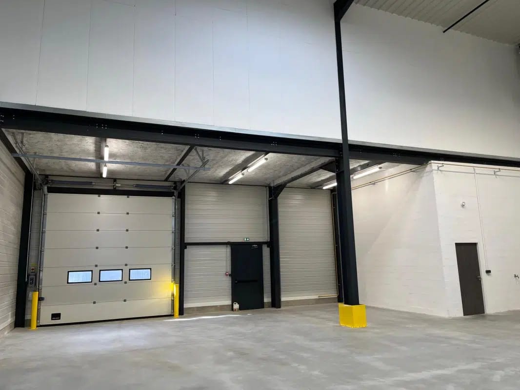 8 Avenue Du Vert Galant, Saint-Ouen-l'Aumône for lease Interior Photo- Image 1 of 8