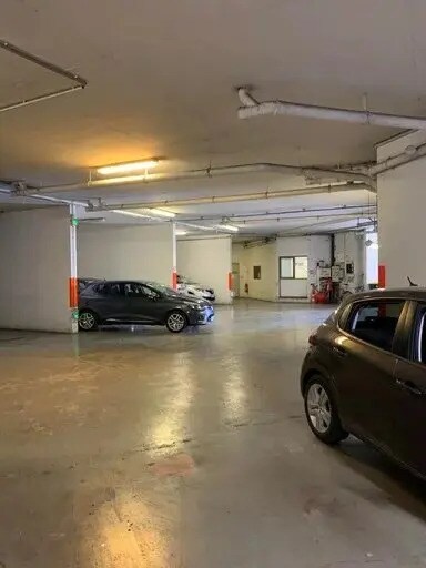 Retail in Cannes for lease - Building Photo - Image 3 of 5