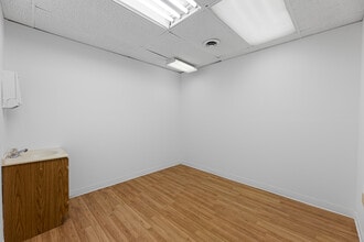 613 Ridge Rd, South Brunswick, NJ for sale Interior Photo- Image 2 of 27