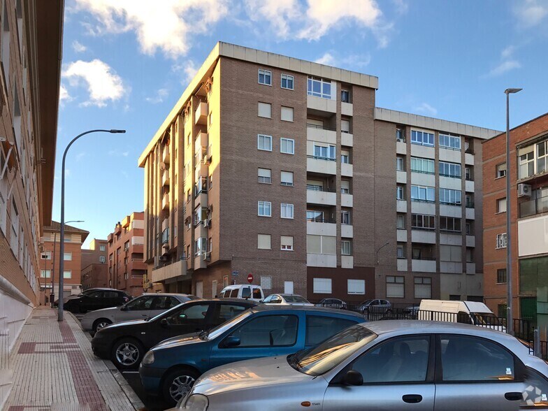 Retail in Guadalajara, Guadalajara for lease - Primary Photo - Image 1 of 1