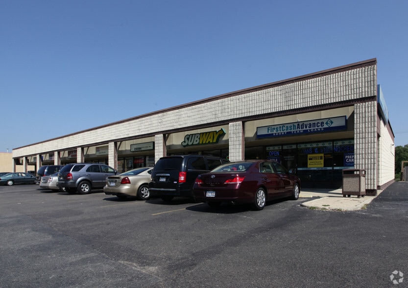 1155-1169 N Farnsworth Ave, Aurora, IL for lease - Primary Photo - Image 1 of 2