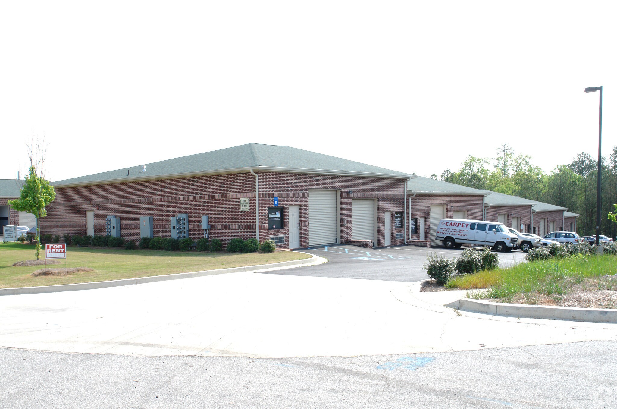 135 Mansell Pl, Roswell, GA for sale Primary Photo- Image 1 of 1