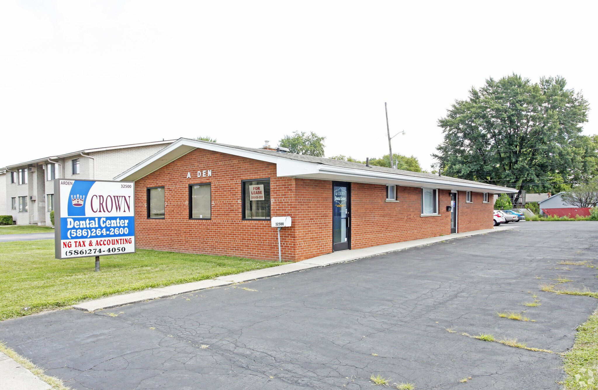 32500-32520 Mound Rd  