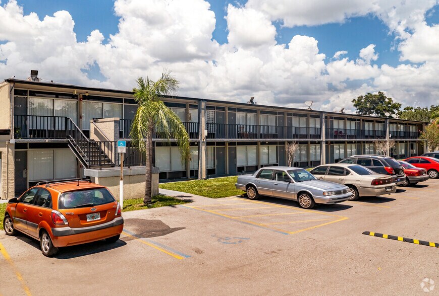 2303 E 1st St, Sarasota, FL for sale - Primary Photo - Image 1 of 1