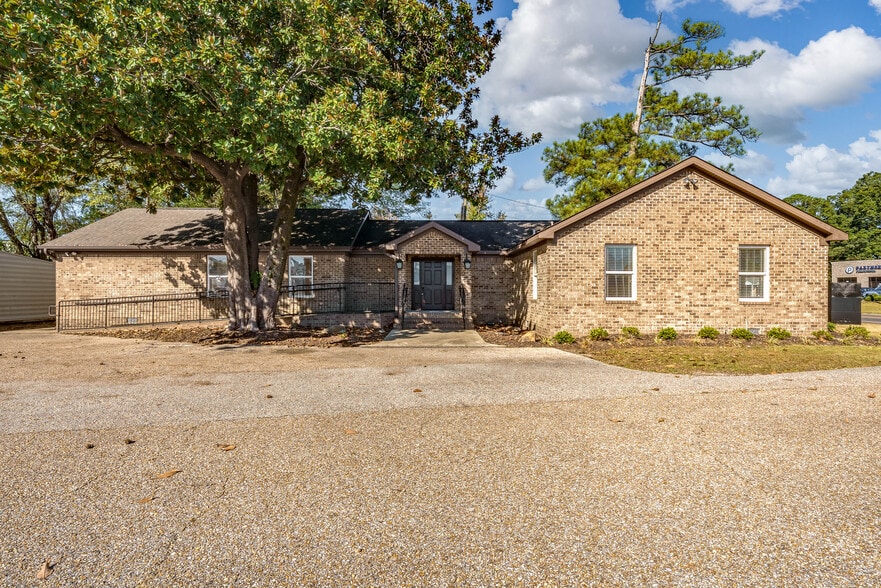 515 Hargrove Rd E, Tuscaloosa, AL for lease - Building Photo - Image 1 of 26