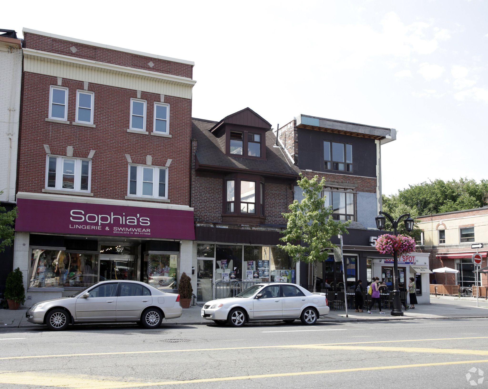 523 Danforth Ave, Toronto, ON for sale Primary Photo- Image 1 of 1