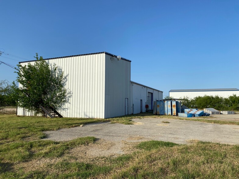 3173 Highway 277, Carrizo Springs, TX for sale - Building Photo - Image 3 of 21