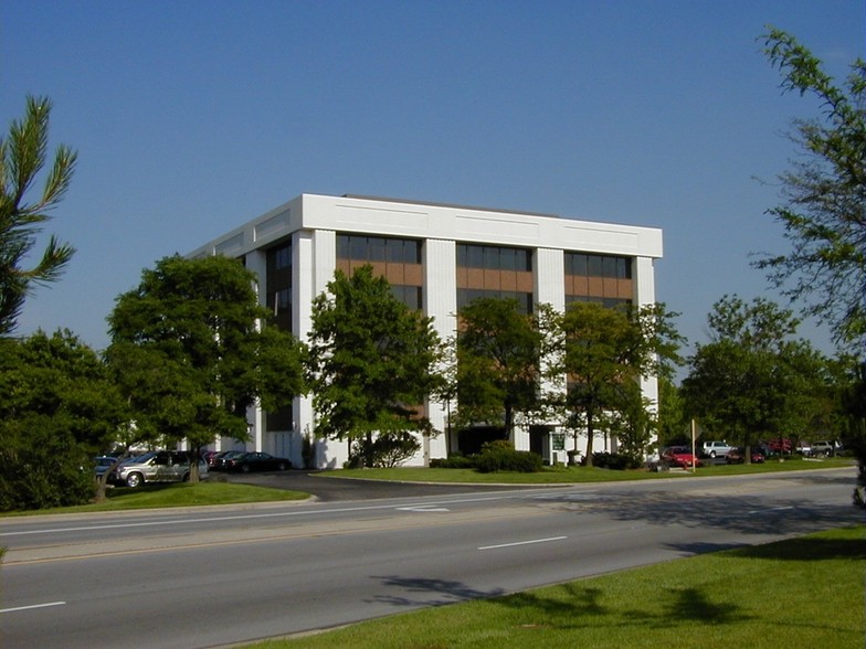 1000 Skokie Blvd, Wilmette, IL for lease - Building Photo - Image 1 of 2