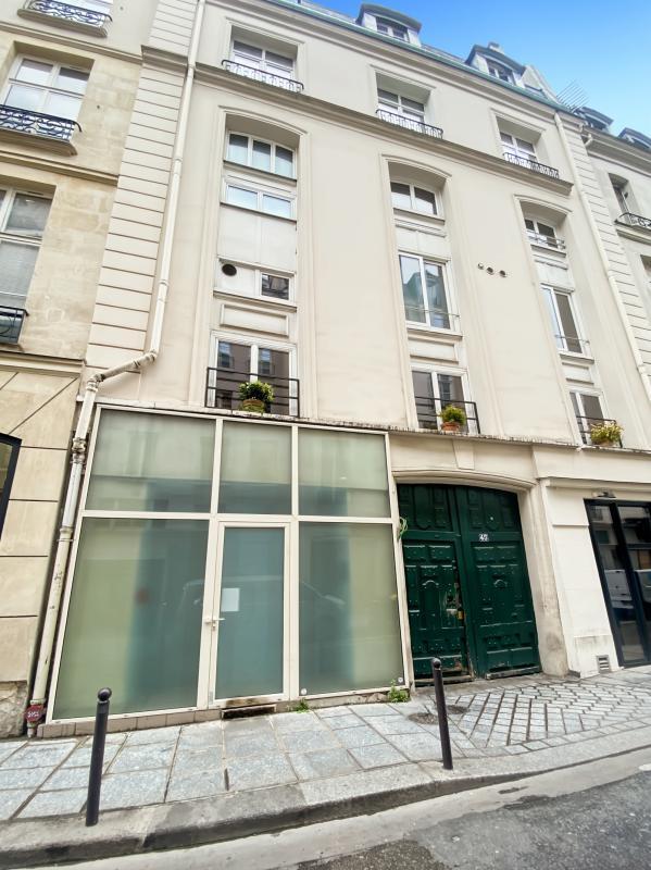 Retail in Paris for lease Building Photo- Image 1 of 9