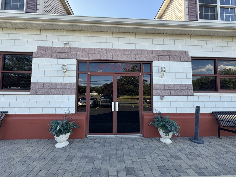 399 Oak St, South Amboy, NJ for lease - Building Photo - Image 2 of 9