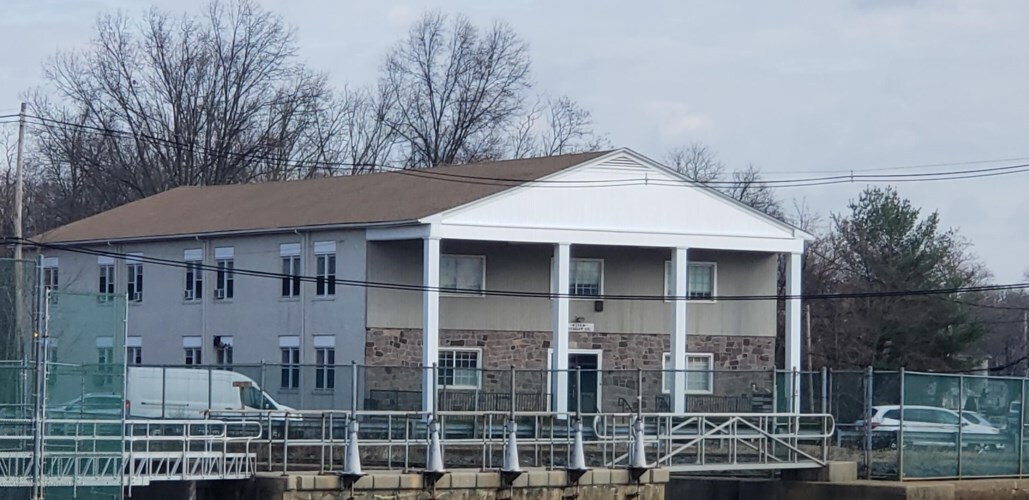 300 Buckelew Ave, Jamesburg, NJ 08831 300 Buckelew