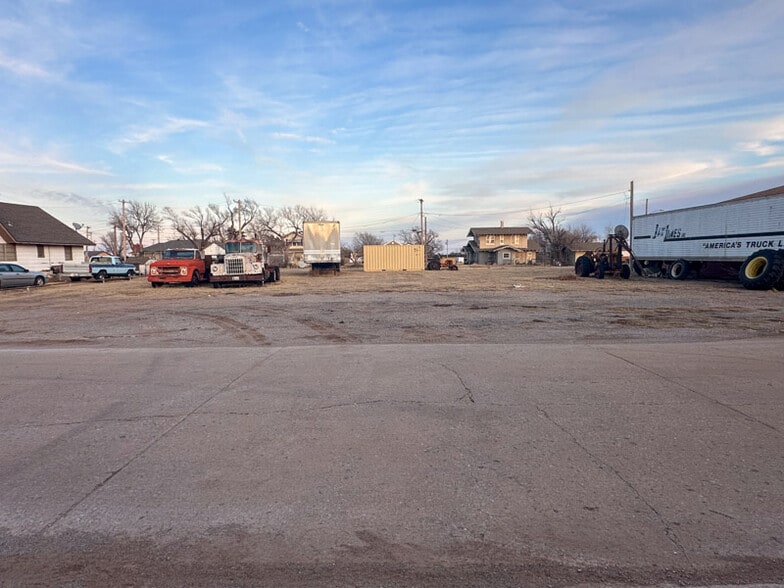 207 5th st, Okeene, OK for sale - Primary Photo - Image 1 of 1